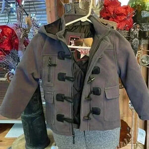 Absolutely darling boys fall felt jacket. Size 5/6 . This jacket is adorable.